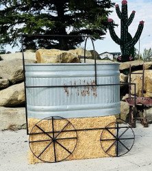 Western METAL Wagon -4 foot drink trough on Bale (WDmetal-1 